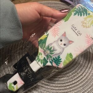 3/$10 girls hairbrush 🆕